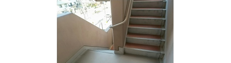 エレベーターなし物件の引越しにかかる追加費用と対策