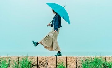 梅雨の引越しでトラブルを避けるコツと業者の選び方